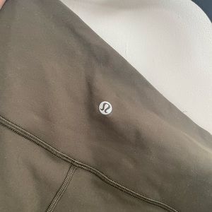 Lululemon wunder under 7/8th leggings!
